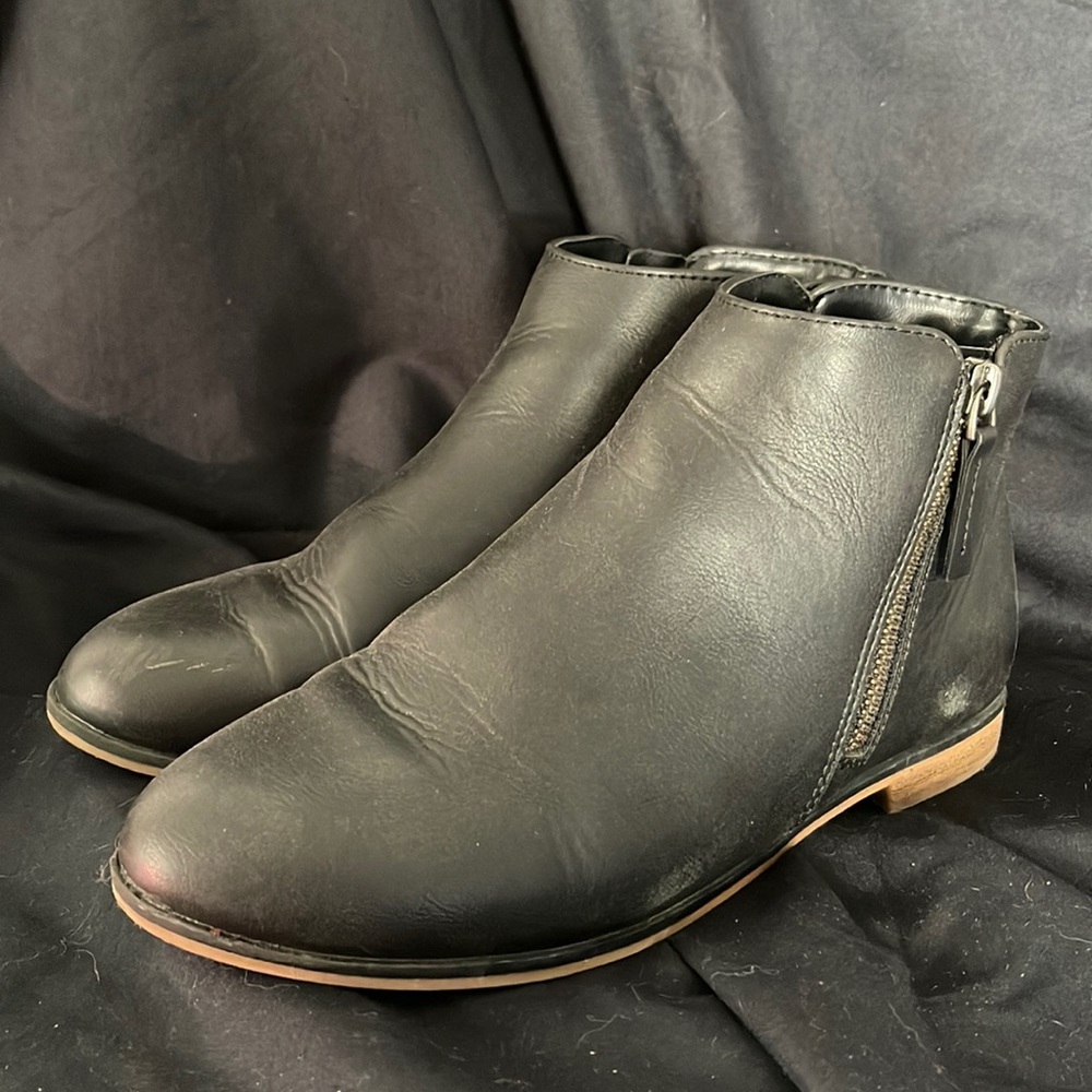 Size 5 black booties